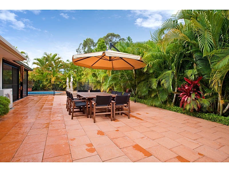 6 NAVUA COURT, Pacific Pines QLD 4211