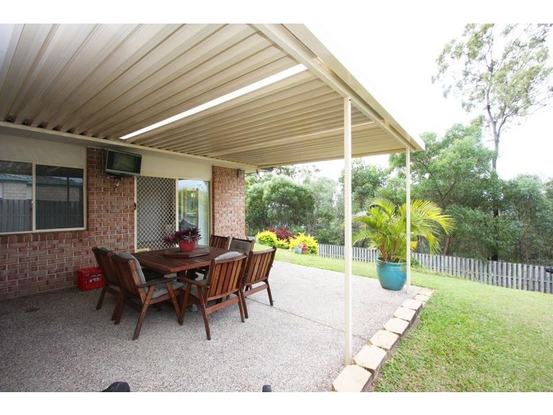 22 Manra Way, Pacific Pines QLD 4211