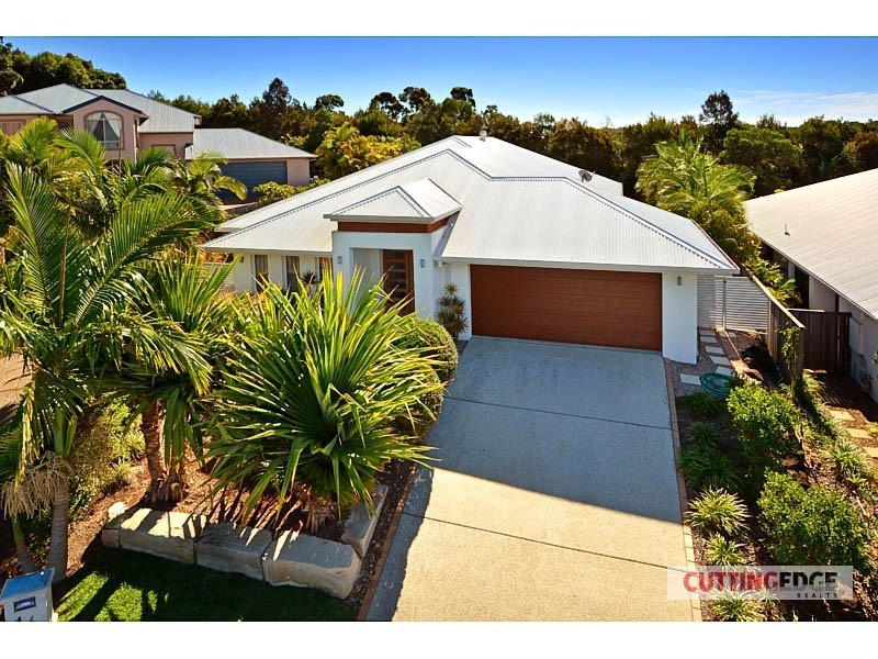 16 PATHFINDER RD, Coomera Waters QLD 4209