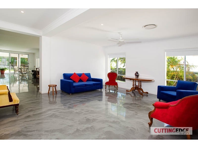 16 PATHFINDER RD, Coomera Waters QLD 4209