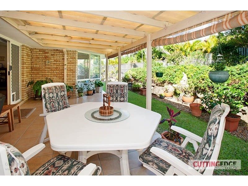 12 Mussau Street, Pacific Pines QLD 4211