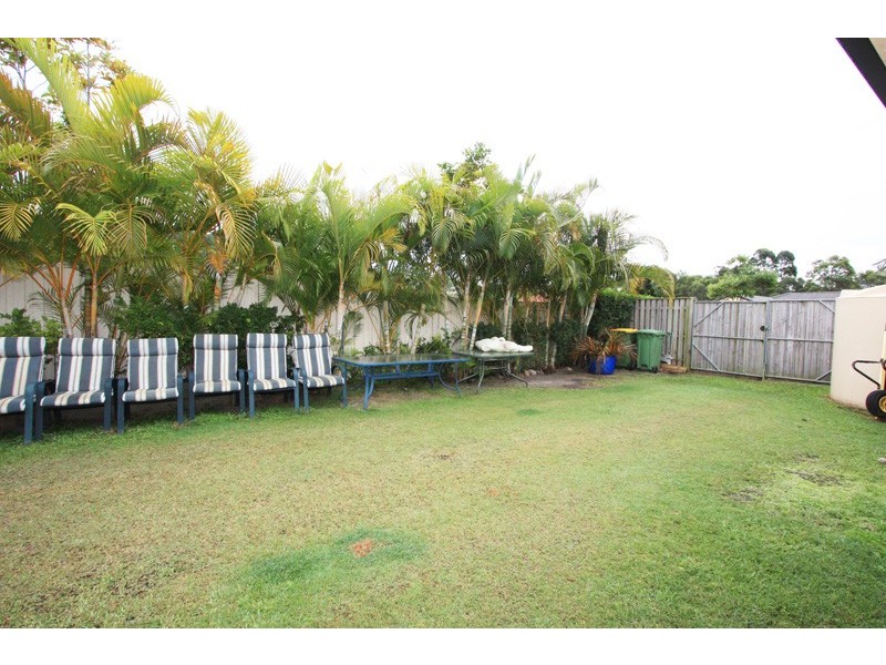12 CATCHLOVE ST, Maudsland QLD 4210