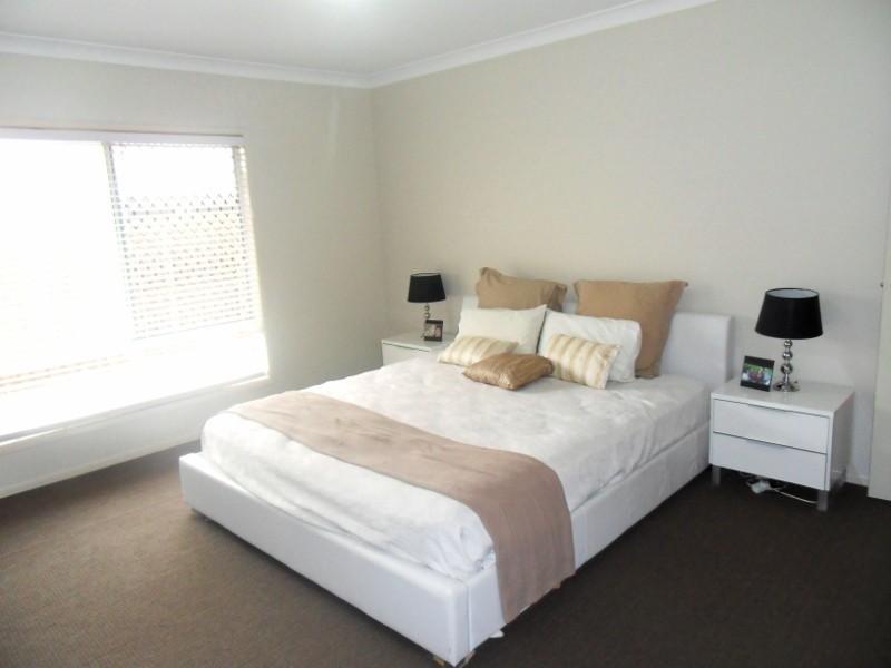 79 WUNBURRA CIRCLE, Pacific Pines QLD 4211