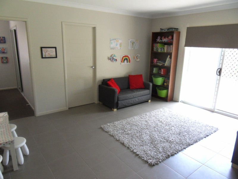 79 WUNBURRA CIRCLE, Pacific Pines QLD 4211