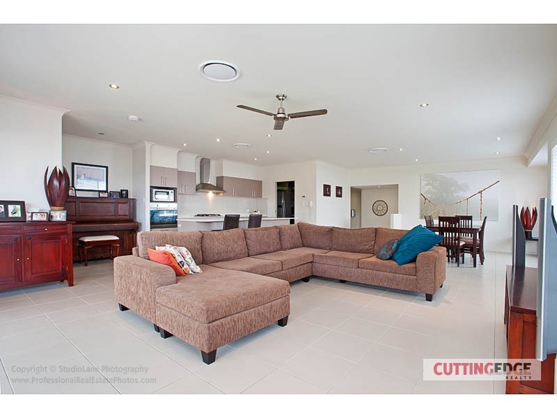 18 MAJOR MITCHELL DR, Upper Coomera QLD 4209