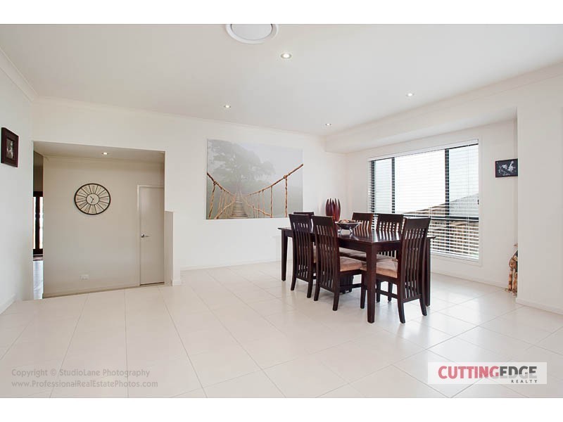 18 MAJOR MITCHELL DR, Upper Coomera QLD 4209
