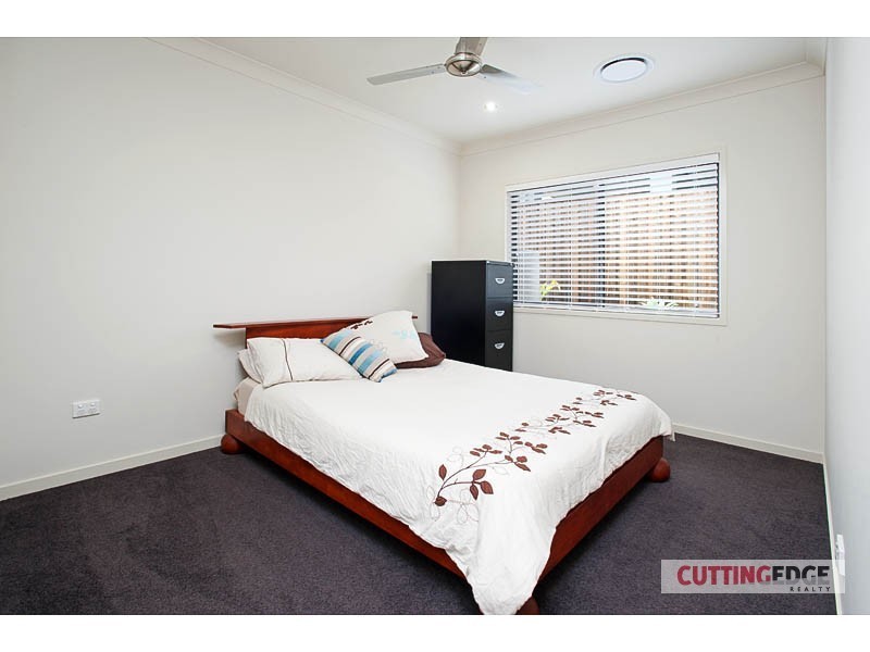 18 MAJOR MITCHELL DR, Upper Coomera QLD 4209