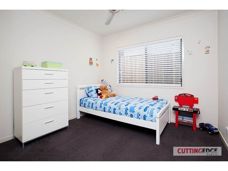 18 MAJOR MITCHELL DR, Upper Coomera QLD 4209