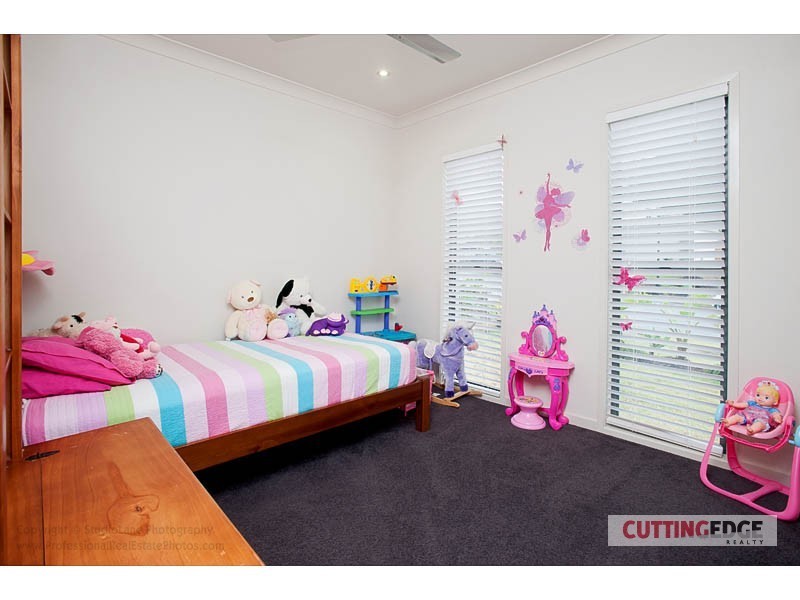 18 MAJOR MITCHELL DR, Upper Coomera QLD 4209