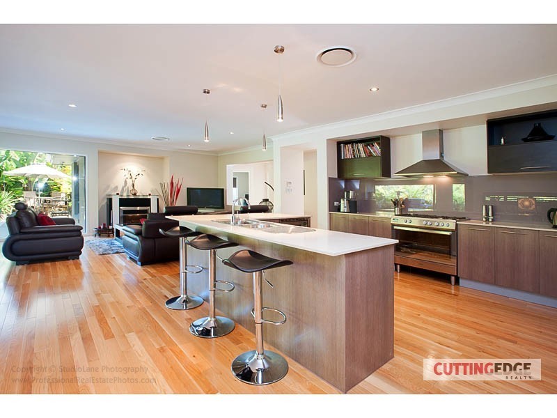 4 GARAWARRA CRES, Upper Coomera QLD 4209