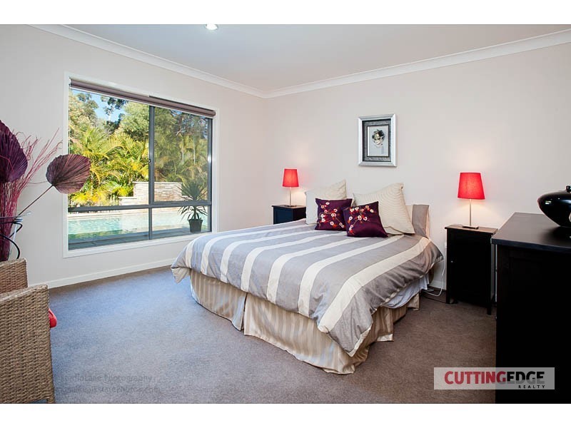 4 GARAWARRA CRES, Upper Coomera QLD 4209