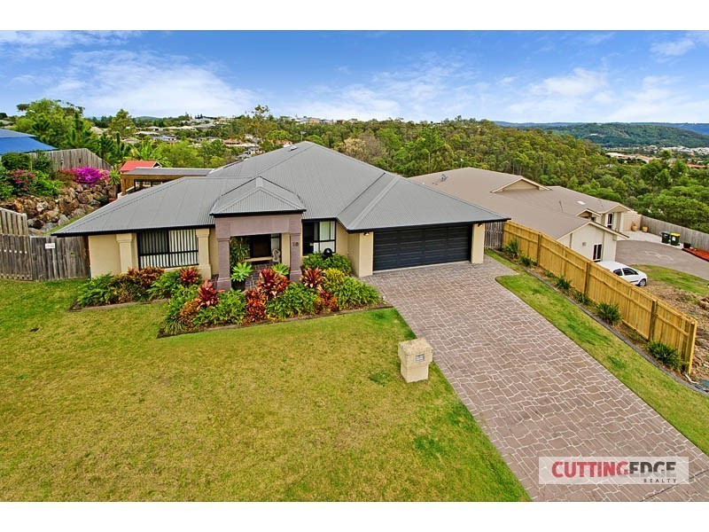 18 Huxley St, Pacific Pines QLD 4211