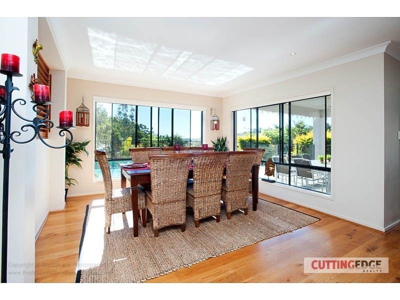 6 Soward Court, Pacific Pines QLD 4211