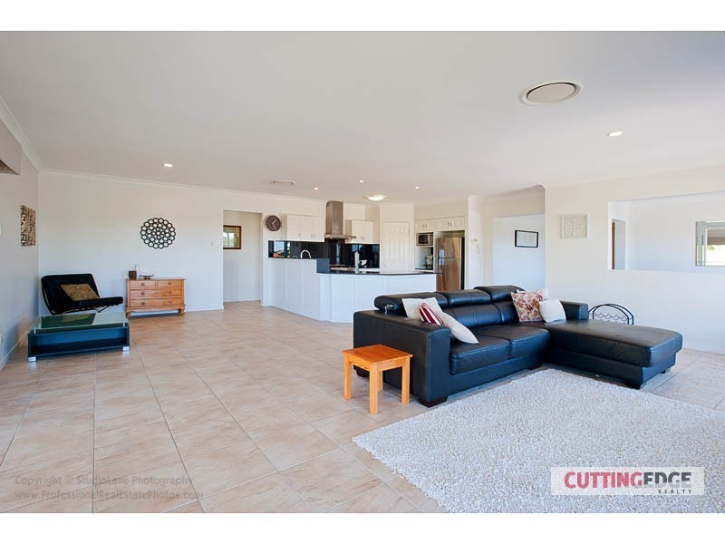 14 Fitzgerald Close, Maudsland QLD 4210