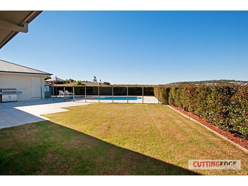 14 Fitzgerald Close, Maudsland QLD 4210