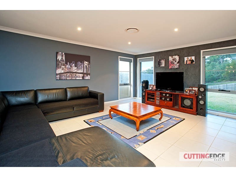 38 Wunburra Circle, Pacific Pines QLD 4211