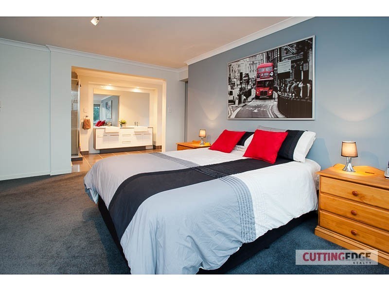 38 Wunburra Circle, Pacific Pines QLD 4211