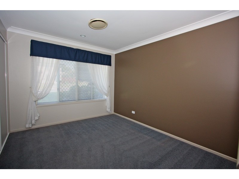 46 Penrhyn St, Pacific Pines QLD 4211