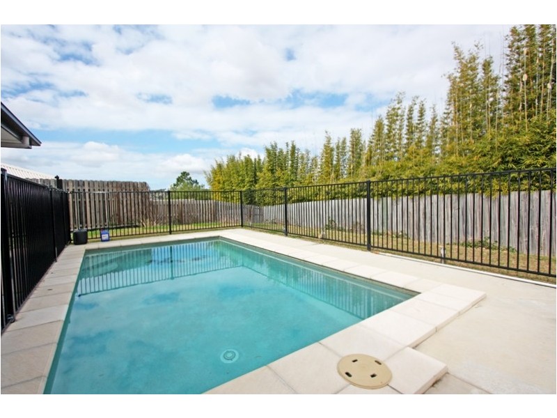 17 FLAMETREE CRES, Maudsland QLD 4210