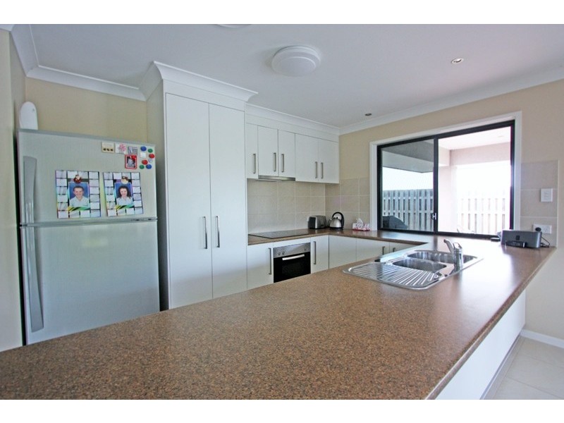 17 FLAMETREE CRES, Maudsland QLD 4210