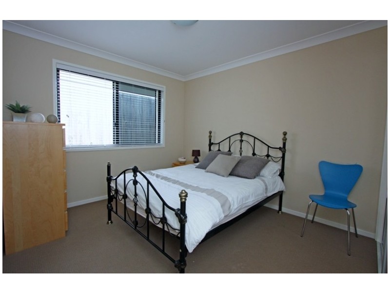 17 FLAMETREE CRES, Maudsland QLD 4210