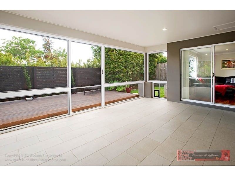 8 Twynam Mews, Pacific Pines QLD 4211