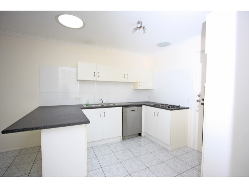 2/9 VINE ST, Oxenford QLD 4210