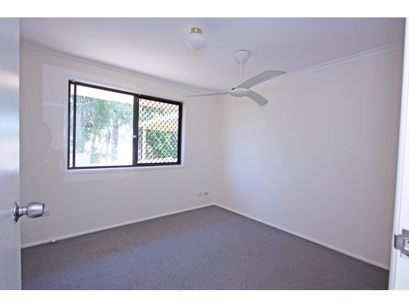 2/9 VINE ST, Oxenford QLD 4210