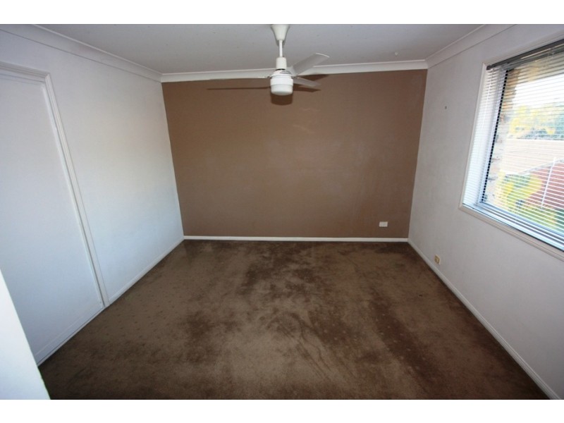 4 CLUBHOUSE DR, Arundel QLD 4214