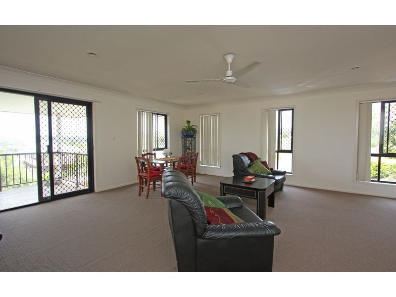 52 Palmerston Drive, Oxenford QLD 4210