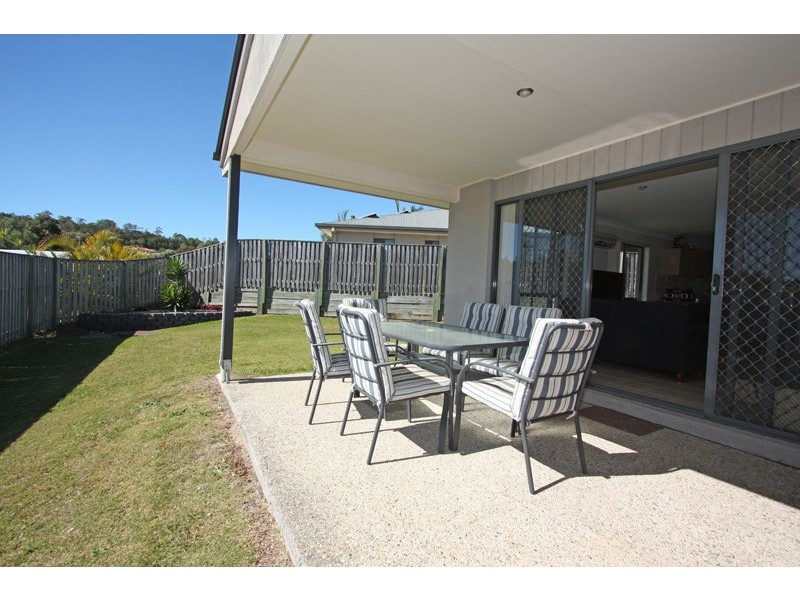 13 STOCKDALE ST, Pacific Pines QLD 4211