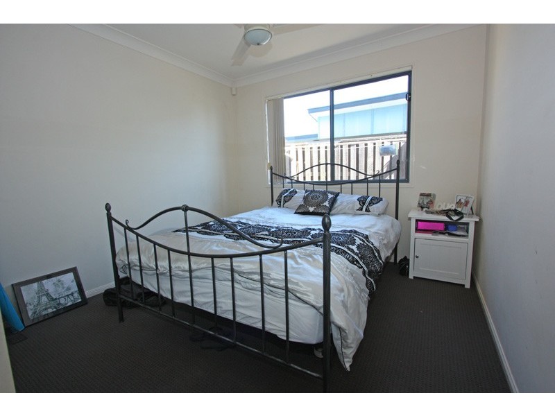 13 STOCKDALE ST, Pacific Pines QLD 4211