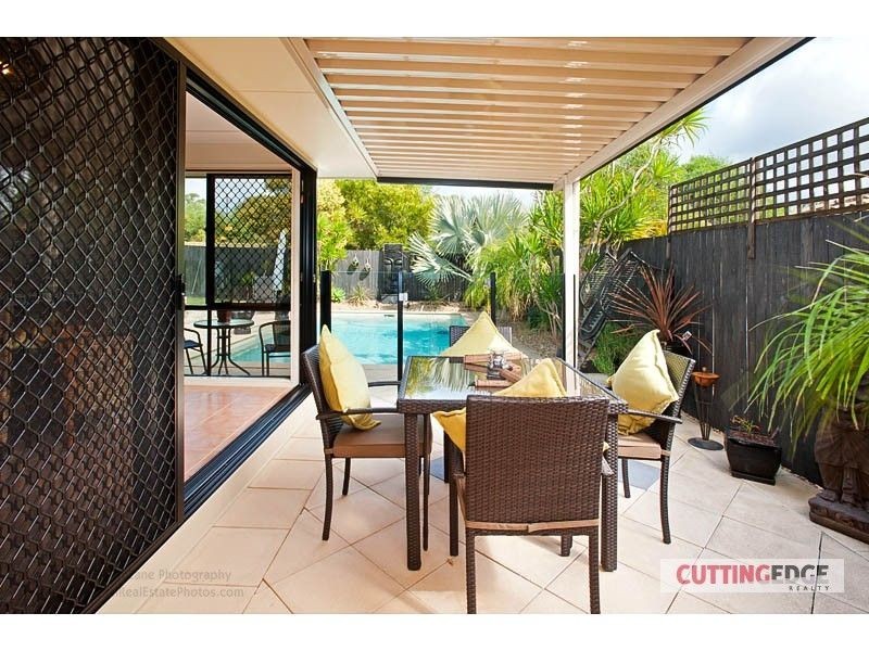 12 Irvine Street, Pacific Pines QLD 4211