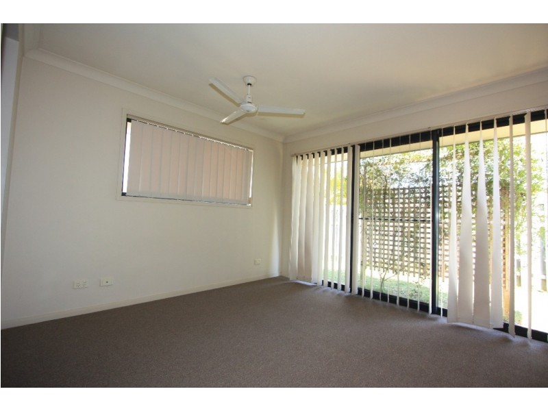 14 River Heights Dr, Upper Coomera QLD 4209