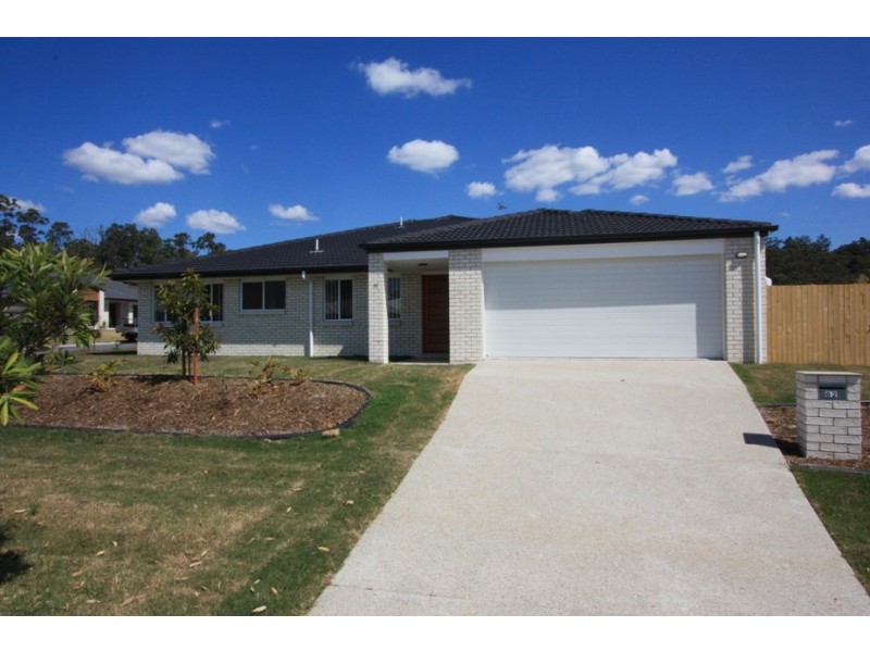 82 Wunburra Circle, Pacific Pines QLD 4211
