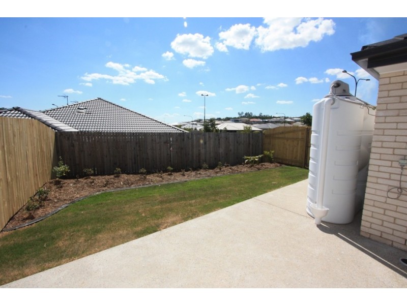 82 Wunburra Circle, Pacific Pines QLD 4211