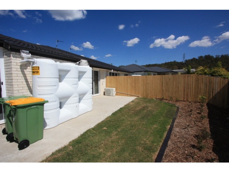 82 Wunburra Circle, Pacific Pines QLD 4211