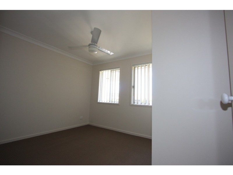 82 Wunburra Circle, Pacific Pines QLD 4211