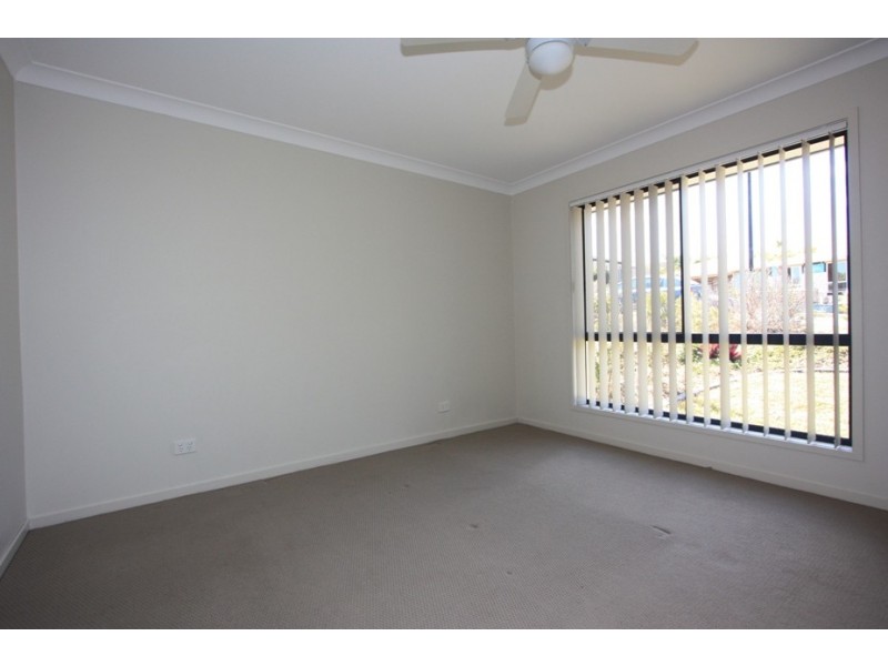 55A WUNBURRA CIRCLE, Pacific Pines QLD 4211