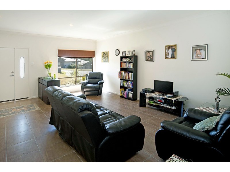 29 Felling Dr, Maudsland QLD 4210