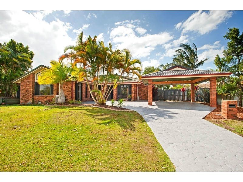 5 Samoa Court, Pacific Pines QLD 4211