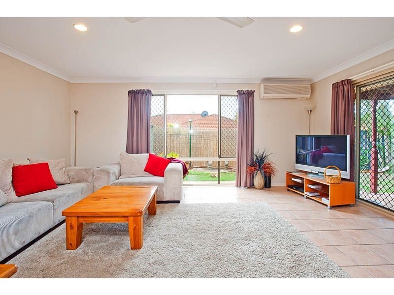 5 Samoa Court, Pacific Pines QLD 4211