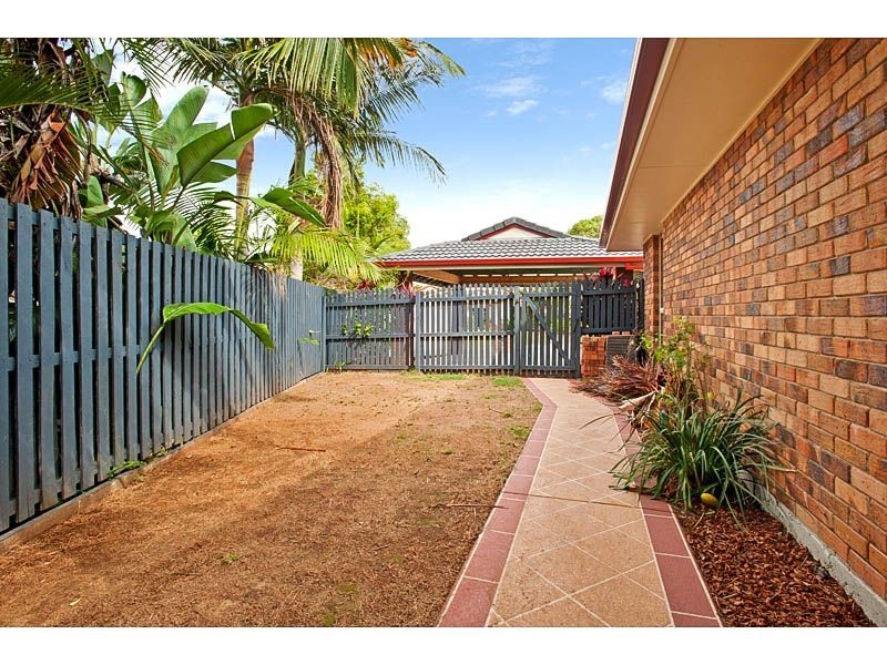 5 Samoa Court, Pacific Pines QLD 4211