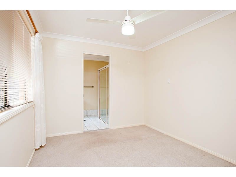 5 Samoa Court, Pacific Pines QLD 4211