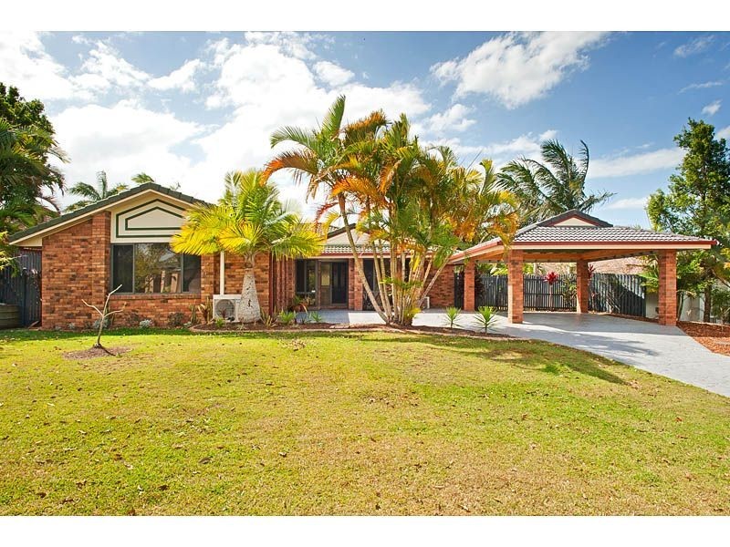 5 Samoa Court, Pacific Pines QLD 4211