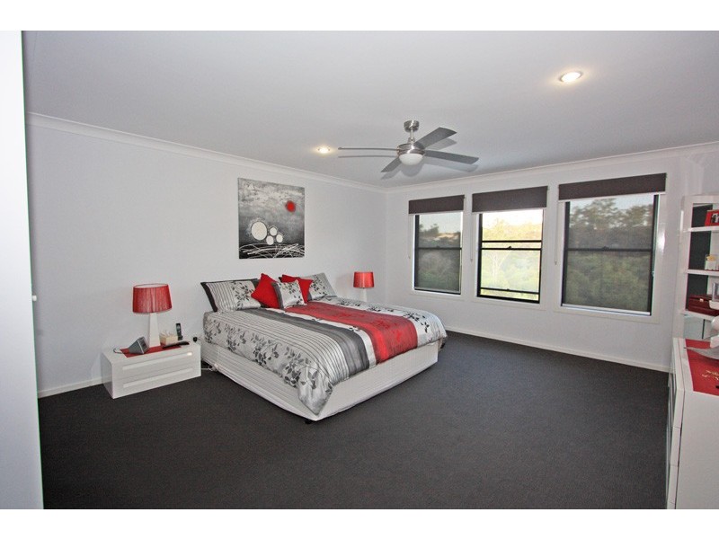 60 Manning Cct, Pacific Pines QLD 4211