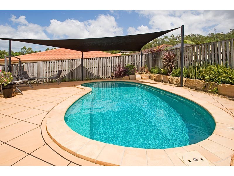 4 Chatham Avenue, Pacific Pines QLD 4211