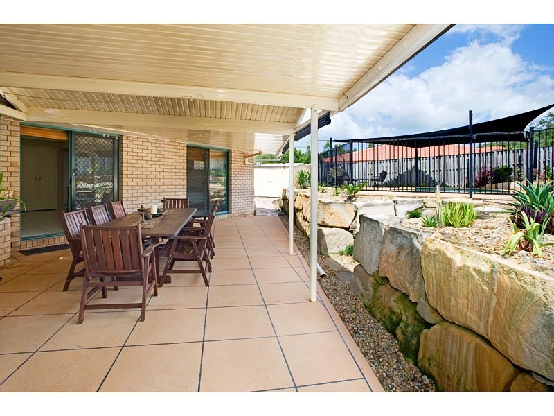 4 Chatham Avenue, Pacific Pines QLD 4211