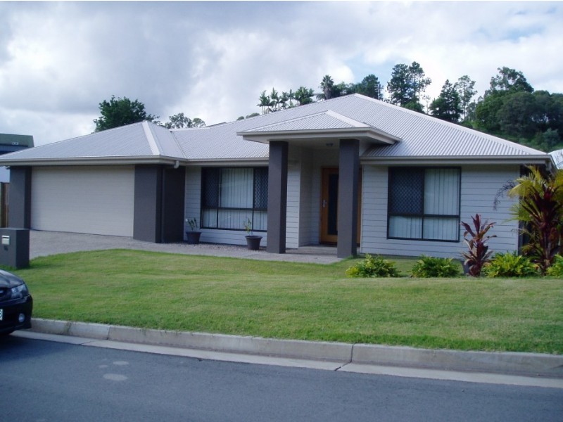 16 BUSHLAND ST, Maudsland QLD 4210