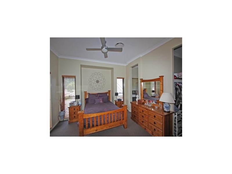 4 Malouf St, Maudsland QLD 4210